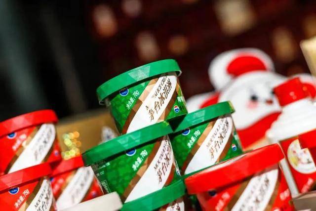 从冰淇淋到酱香拿铁,再到酒心巧克力 茅台似乎在“不务正业”的路上越走越远